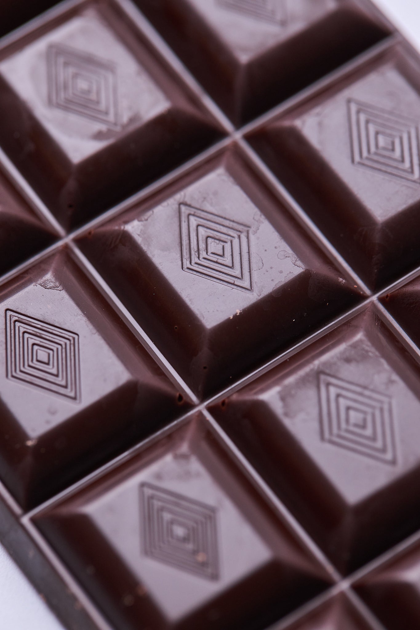 tavoletta di cioccolato artigianale fondente lavorata da Pasticceria Tesi