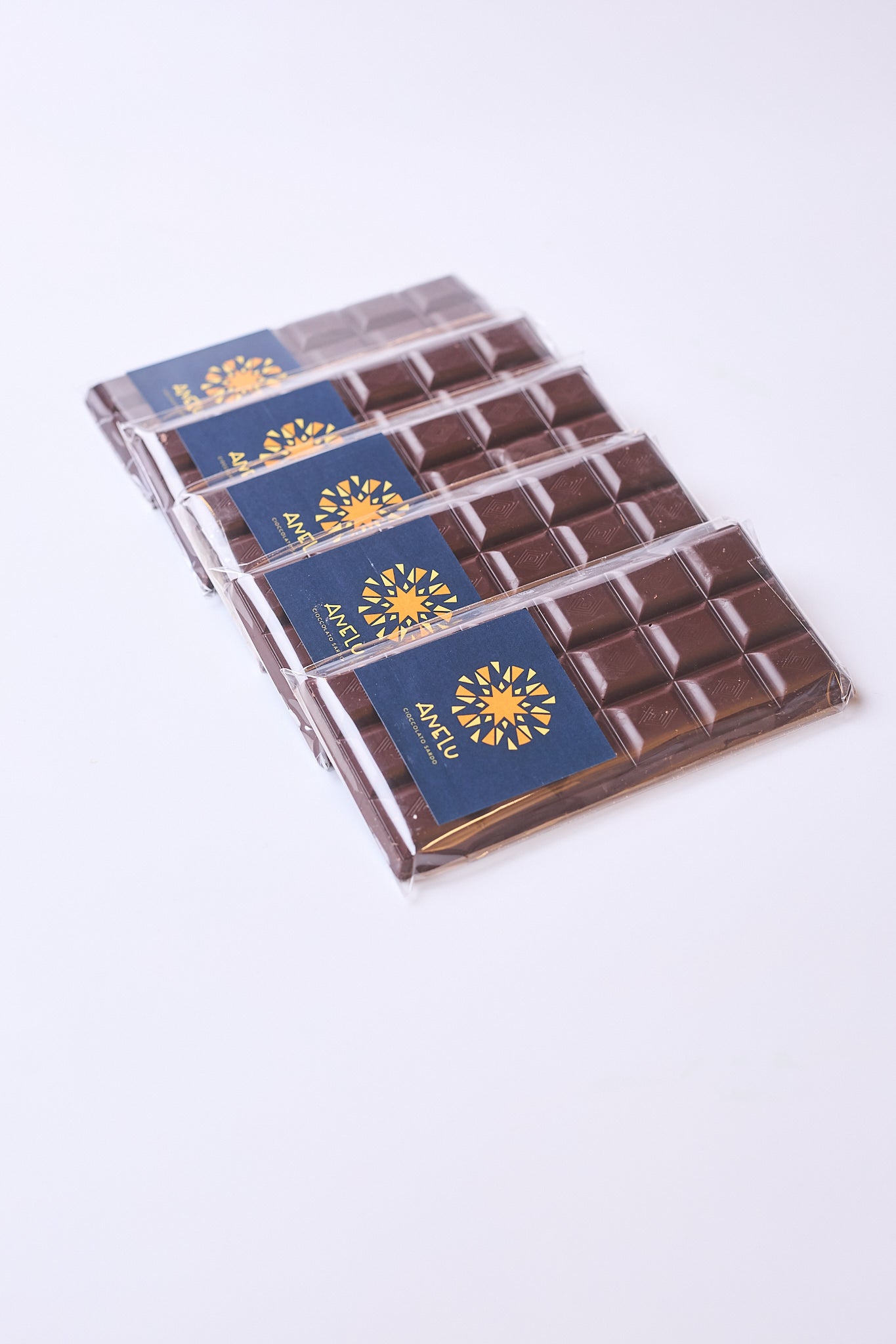 cioccolatini artigianali assortiti prodotti nel laboratorio Pasticceria Tesi Sardegna